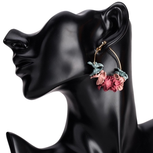 Summer Bloom Earrings - Picture 2 of 2